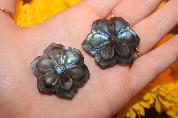 Labradorite Flower Carving|Flower Carving|Crystal Carving|Flower Crystal Carving|Crystal Flower|Labradorite Flower|Labradorite Carving