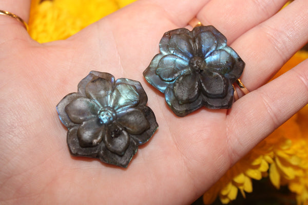 Labradorite Flower Carving|Flower Carving|Crystal Carving|Flower Crystal Carving|Crystal Flower|Labradorite Flower|Labradorite Carving