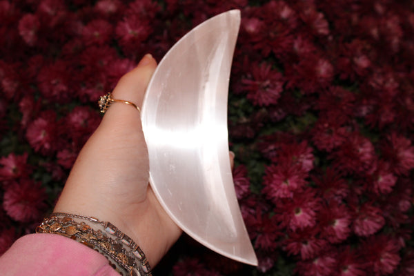Selenite Moon Bowl|Crystal Bowl|Moon Shaped Bowl|Crystal Moon Bowl|Selenite Moon|Crystal Bowls|Selenite