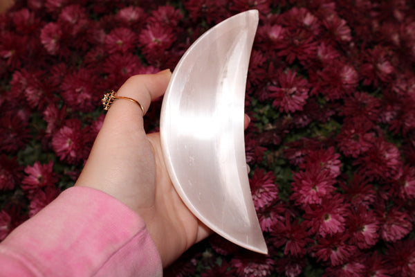 Selenite Moon Bowl|Crystal Bowl|Moon Shaped Bowl|Crystal Moon Bowl|Selenite Moon|Crystal Bowls|Selenite