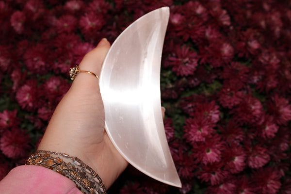 Selenite Moon Bowl|Crystal Bowl|Moon Shaped Bowl|Crystal Moon Bowl|Selenite Moon|Crystal Bowls|Selenite